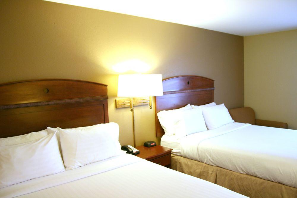 Comfort Inn & Suites Near Route 66 Λίνκολν Εξωτερικό φωτογραφία