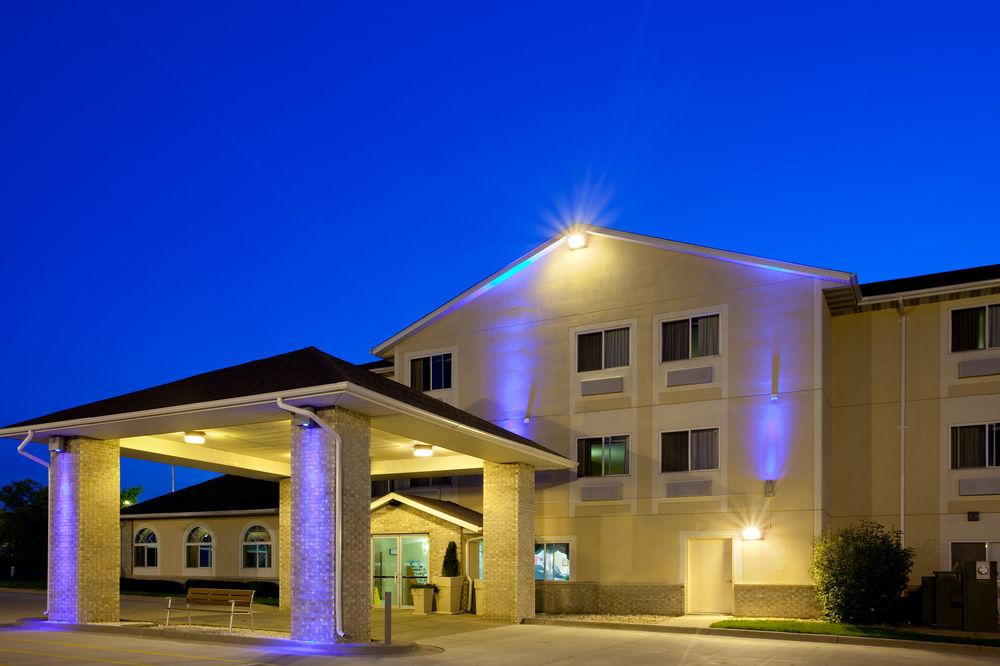 Comfort Inn & Suites Near Route 66 Λίνκολν Εξωτερικό φωτογραφία