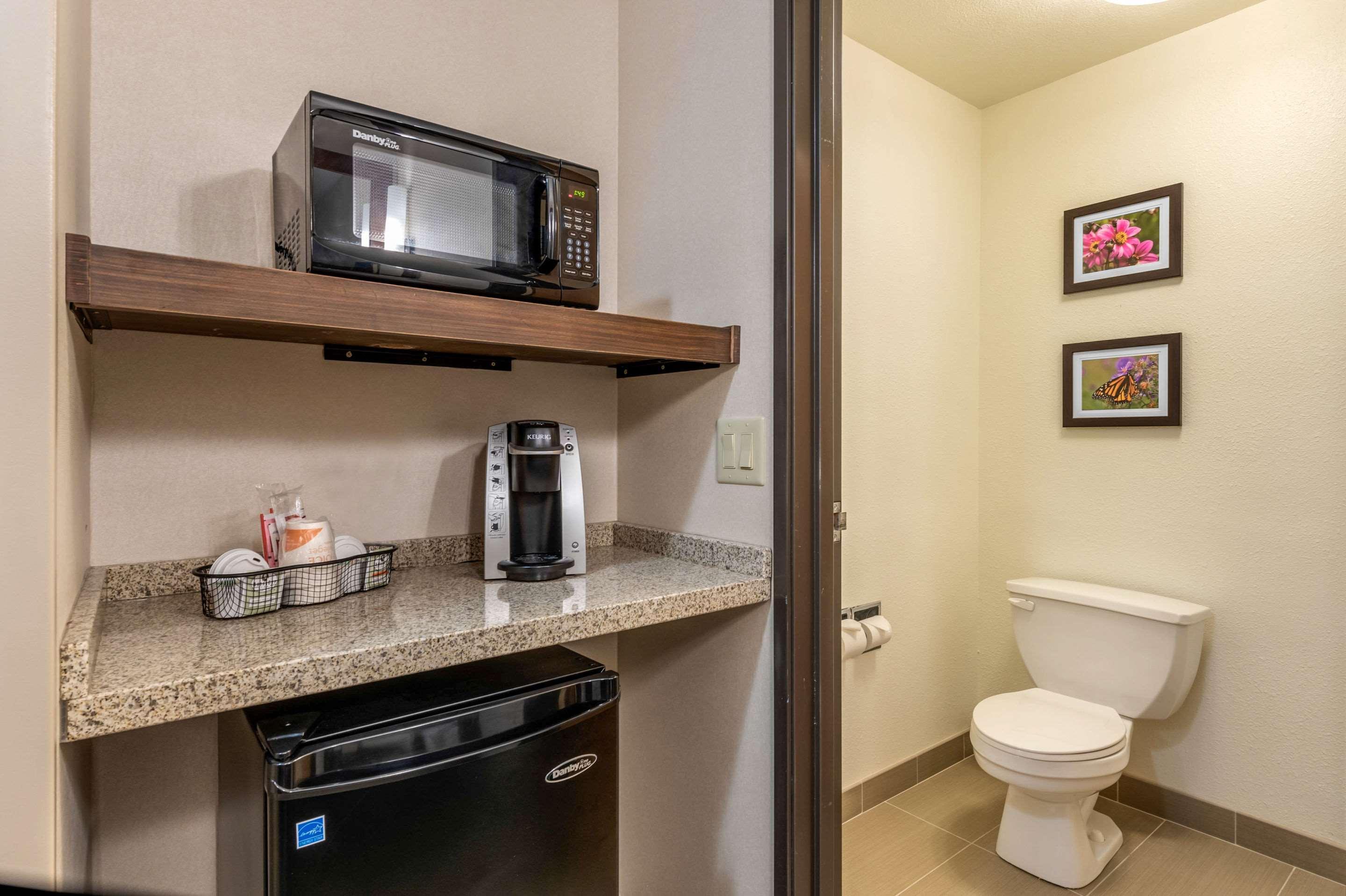 Comfort Inn & Suites Near Route 66 Λίνκολν Εξωτερικό φωτογραφία