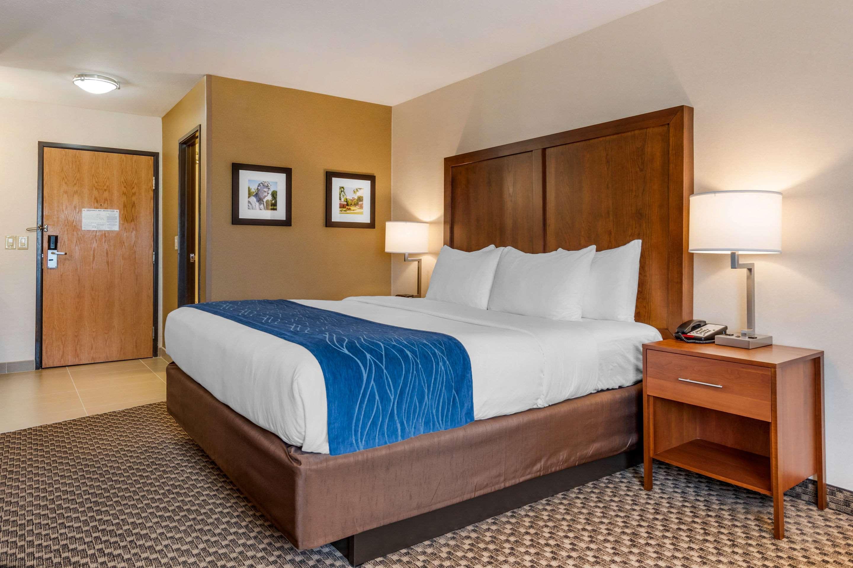 Comfort Inn & Suites Near Route 66 Λίνκολν Εξωτερικό φωτογραφία